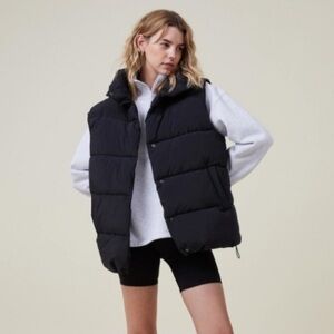 nwt cotton on black quilted puffer vest